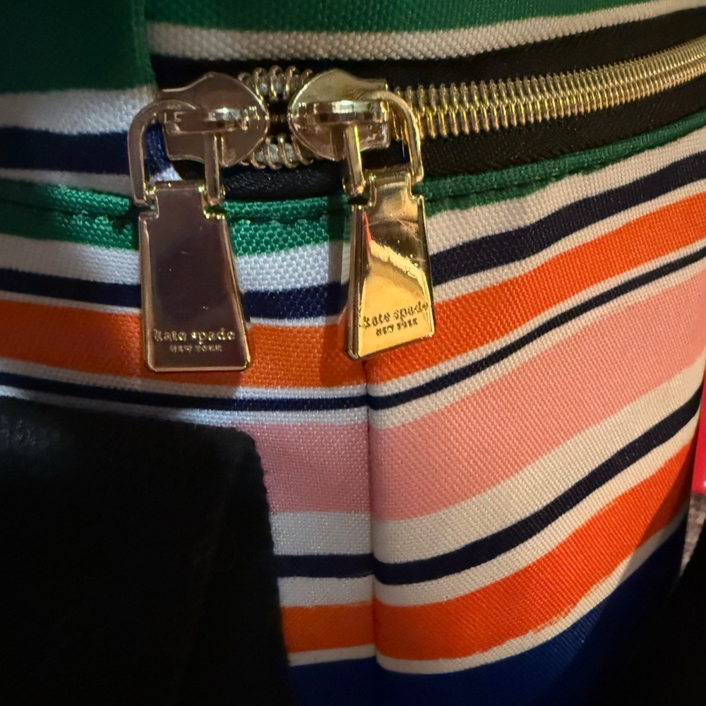 Kate Spade Vibrant Striped Lunchbox - Picture 4 of 7